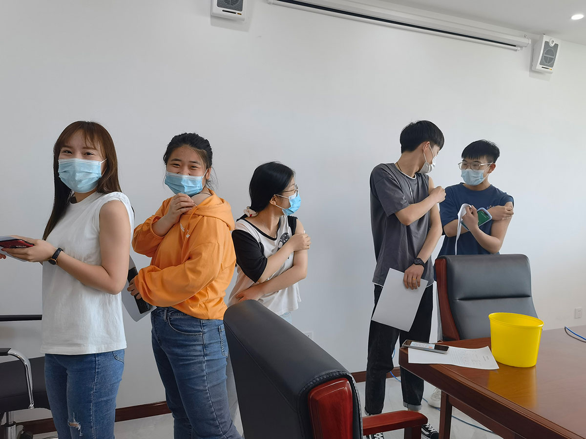 疼么，不疼，甚至有點(diǎn)想笑.jpg