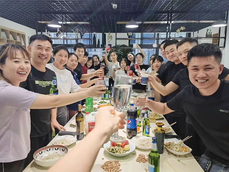 滄州智博十八周年團(tuán)建活動(dòng)--風(fēng)華歲月，感恩同行
